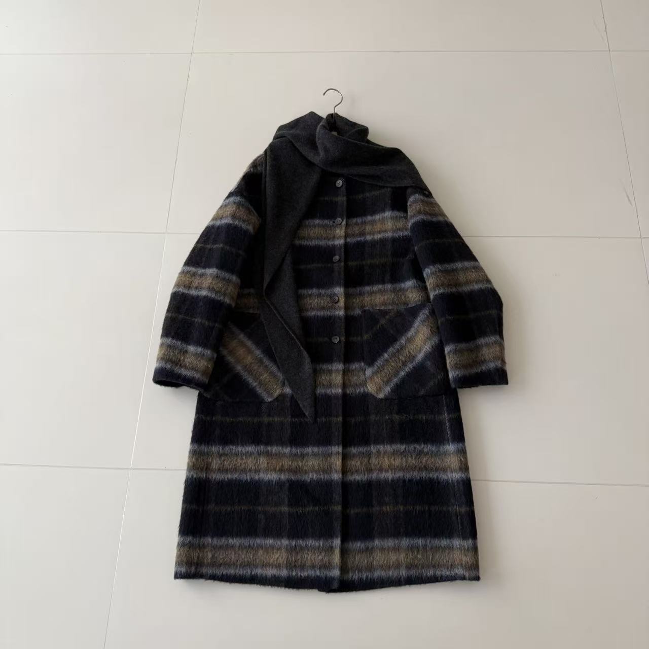 冬季中长款毛呢格纹大衣外套