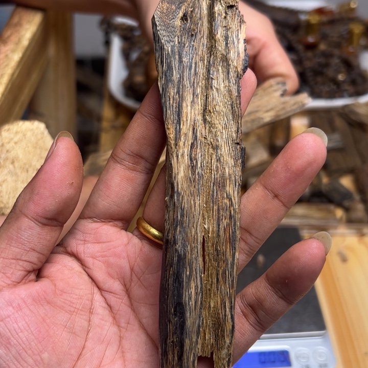 沉香沉香碎屑14克