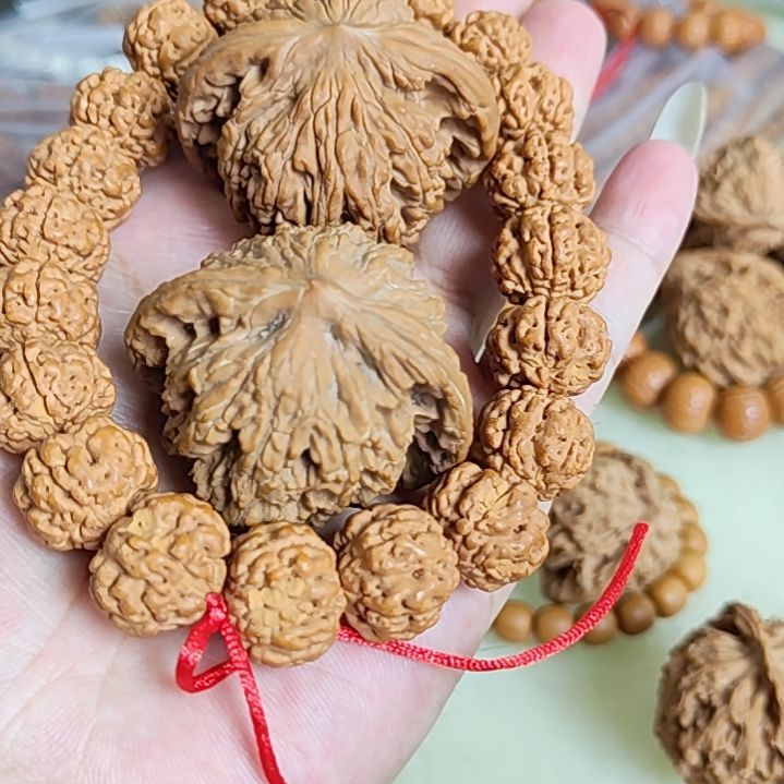 文玩核桃把件新手福利四：46左右虎头+金刚