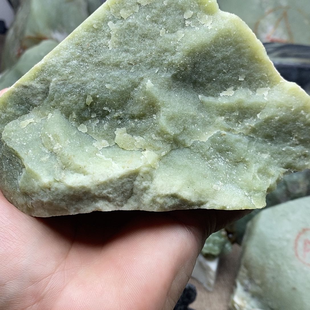 未镶嵌和田玉（糖玉）珠宝奇石有***说