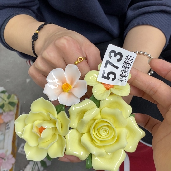 摆件陶瓷材料加工