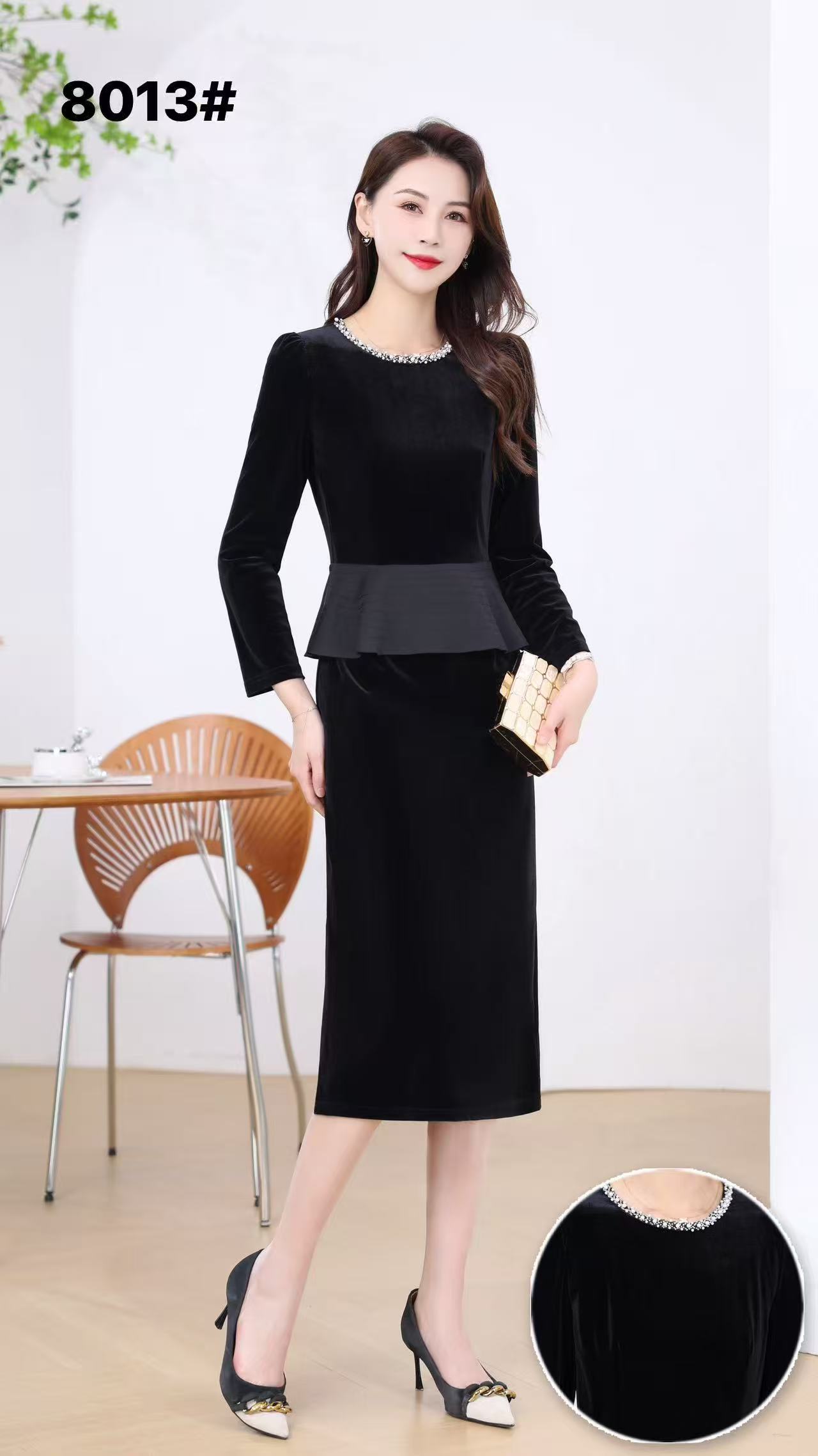 8013，时尚2025春季新款气质小香风轻奢高级感钻石绒假两件连衣裙