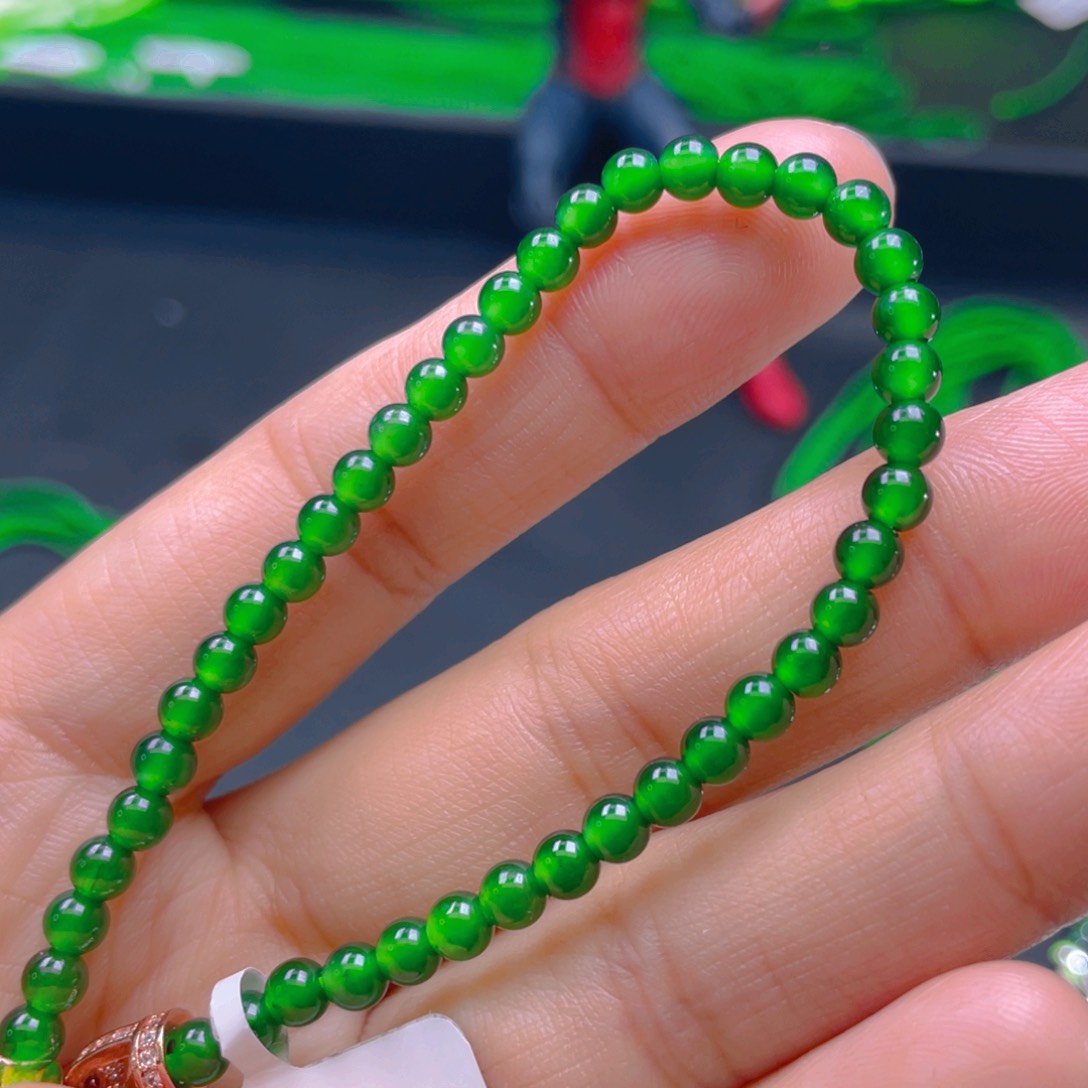 翡翠颈饰未镶嵌，1