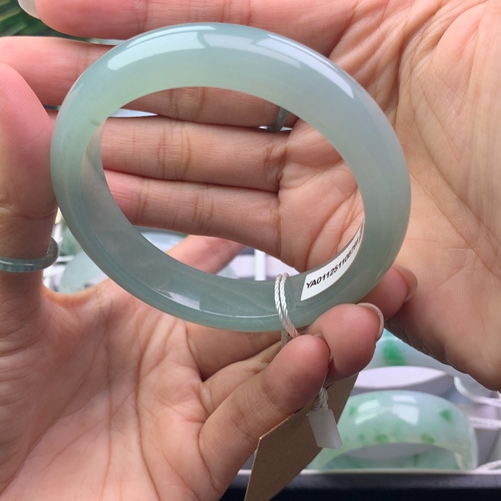 翡翠未镶嵌手镯天然翡翠手镯