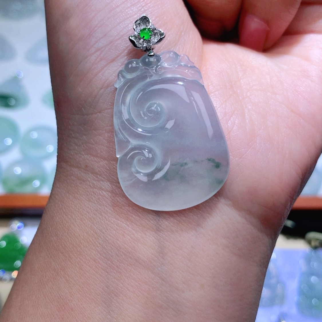 【闪购商品】翡翠颈饰18K金镶嵌如意