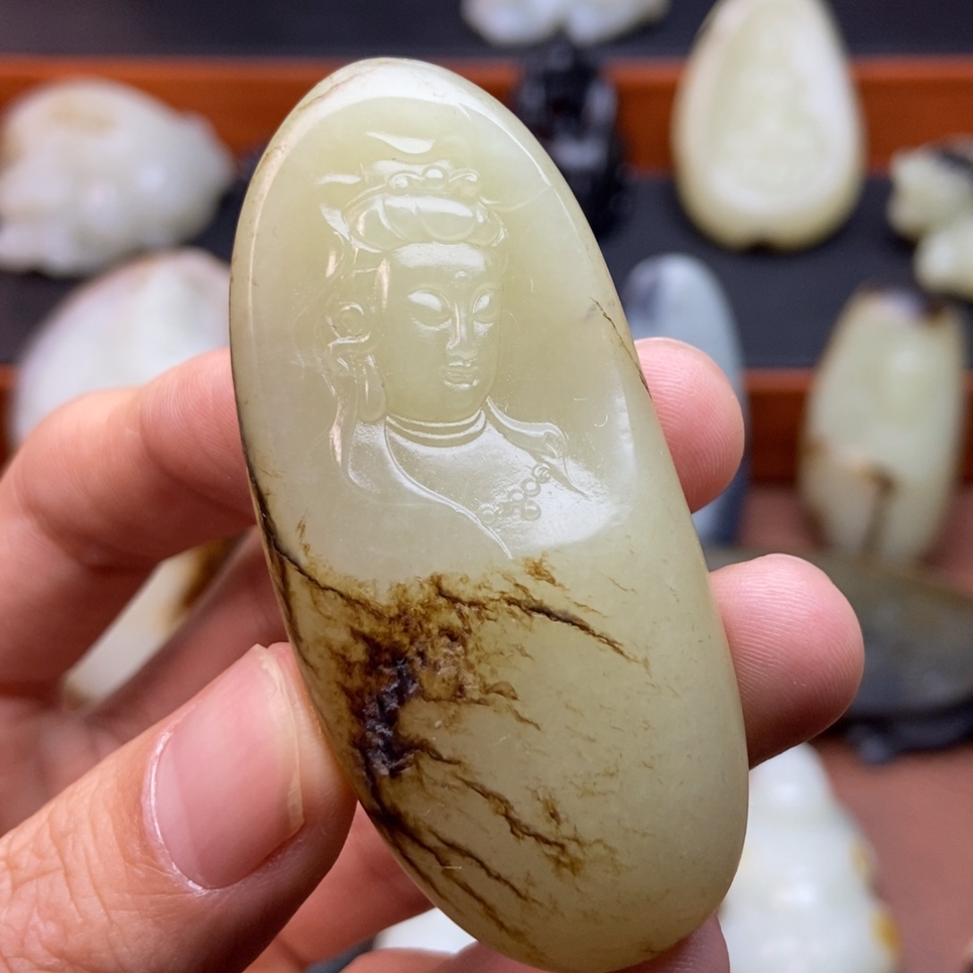 和田玉未镶嵌颈饰