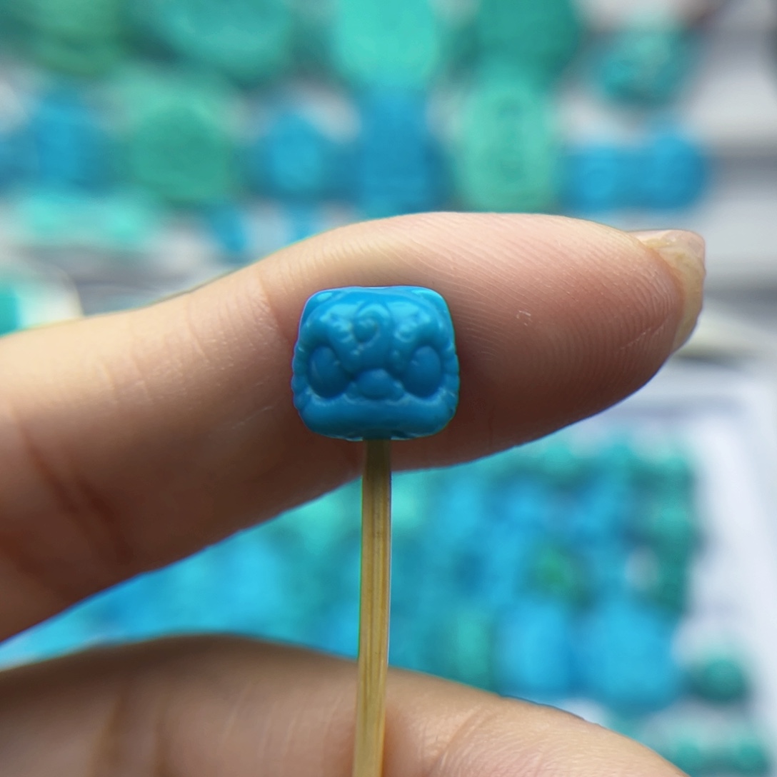 绿松石雕刻未镶嵌