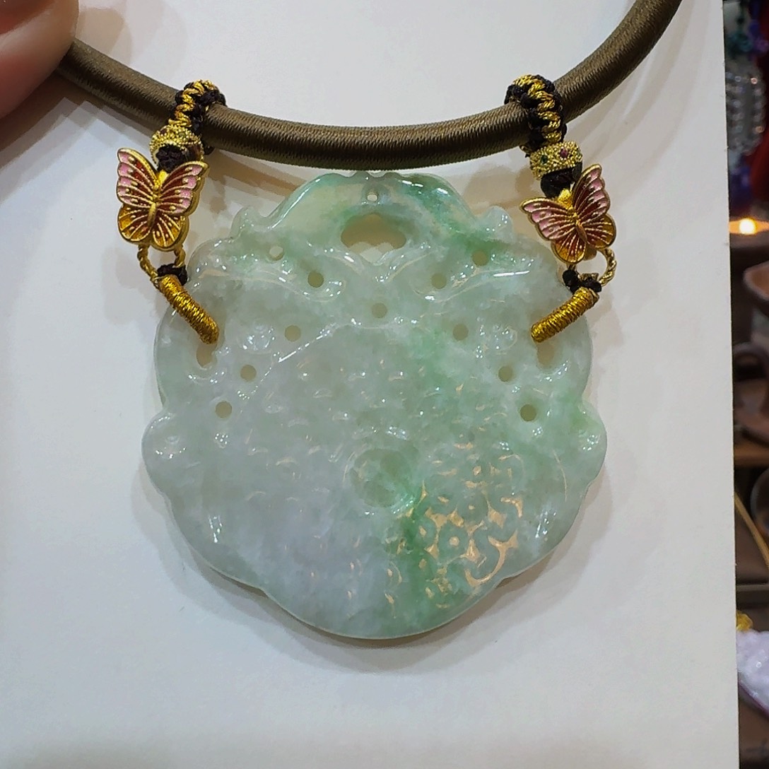 翡翠颈饰未镶嵌老坑