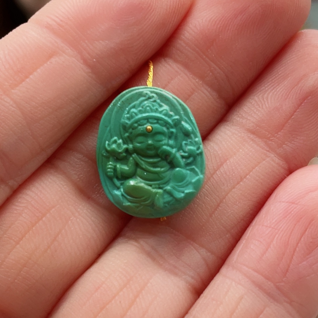 绿松石颈饰未镶嵌