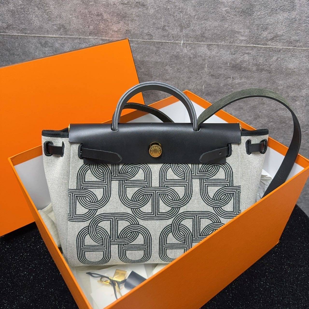 95新 Hermes/爱马仕 安安/箱包/TYP882512180093