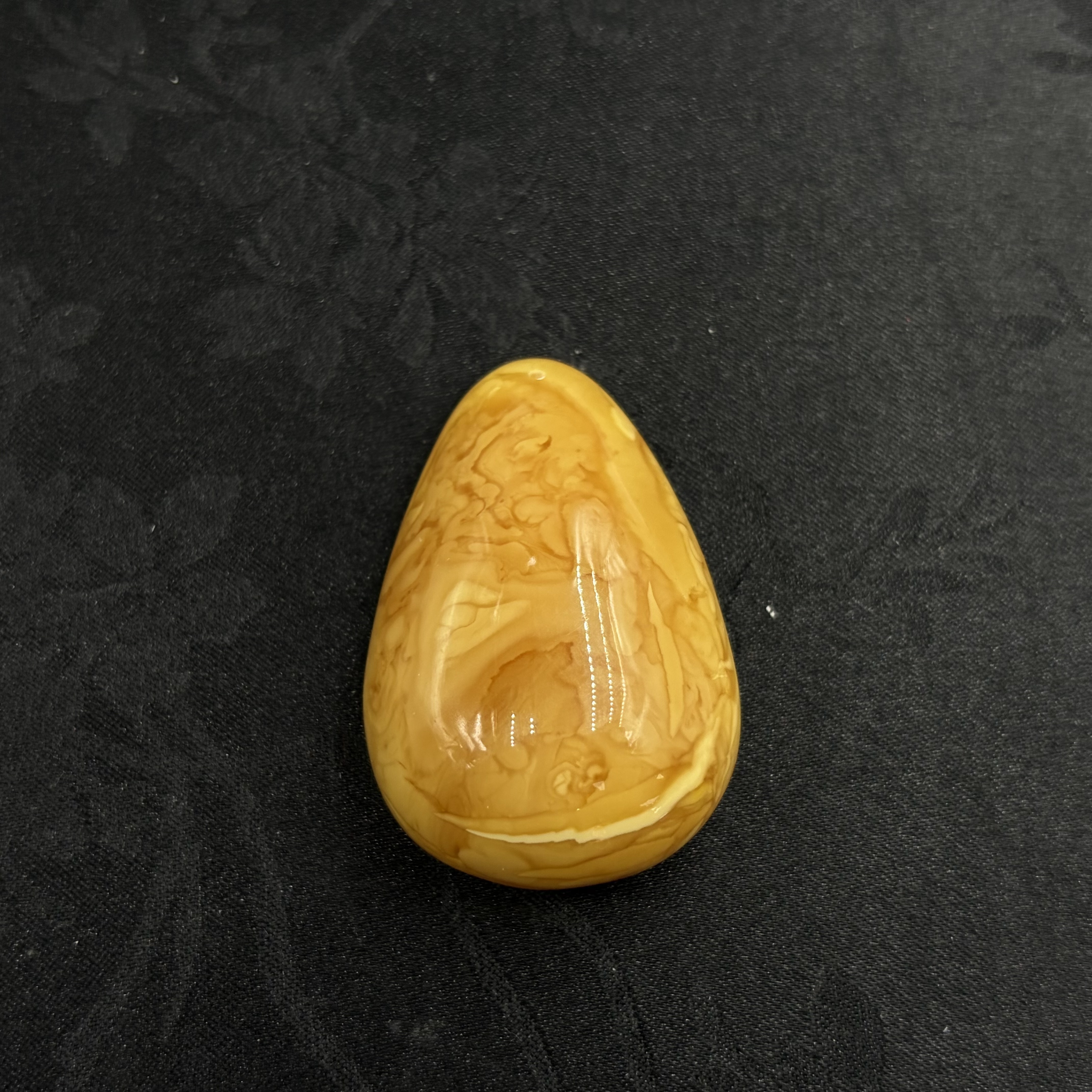 「戴琴珠宝」Q1766-蜜蜡吊坠（多样性发其一）