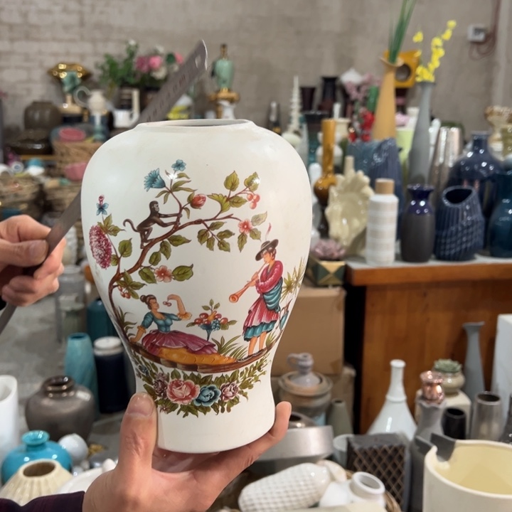 陶瓷花瓶摆件外贸出口微瑕捡漏高21口10公分划痕