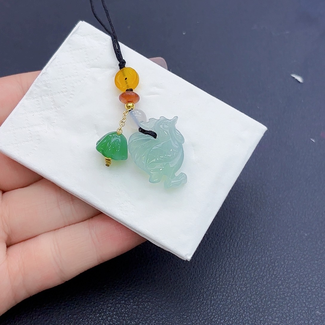 翡翠挂件未镶嵌手机挂