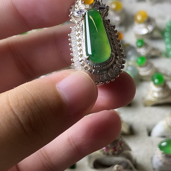 翡翠未镶嵌戒指翡翠冰种