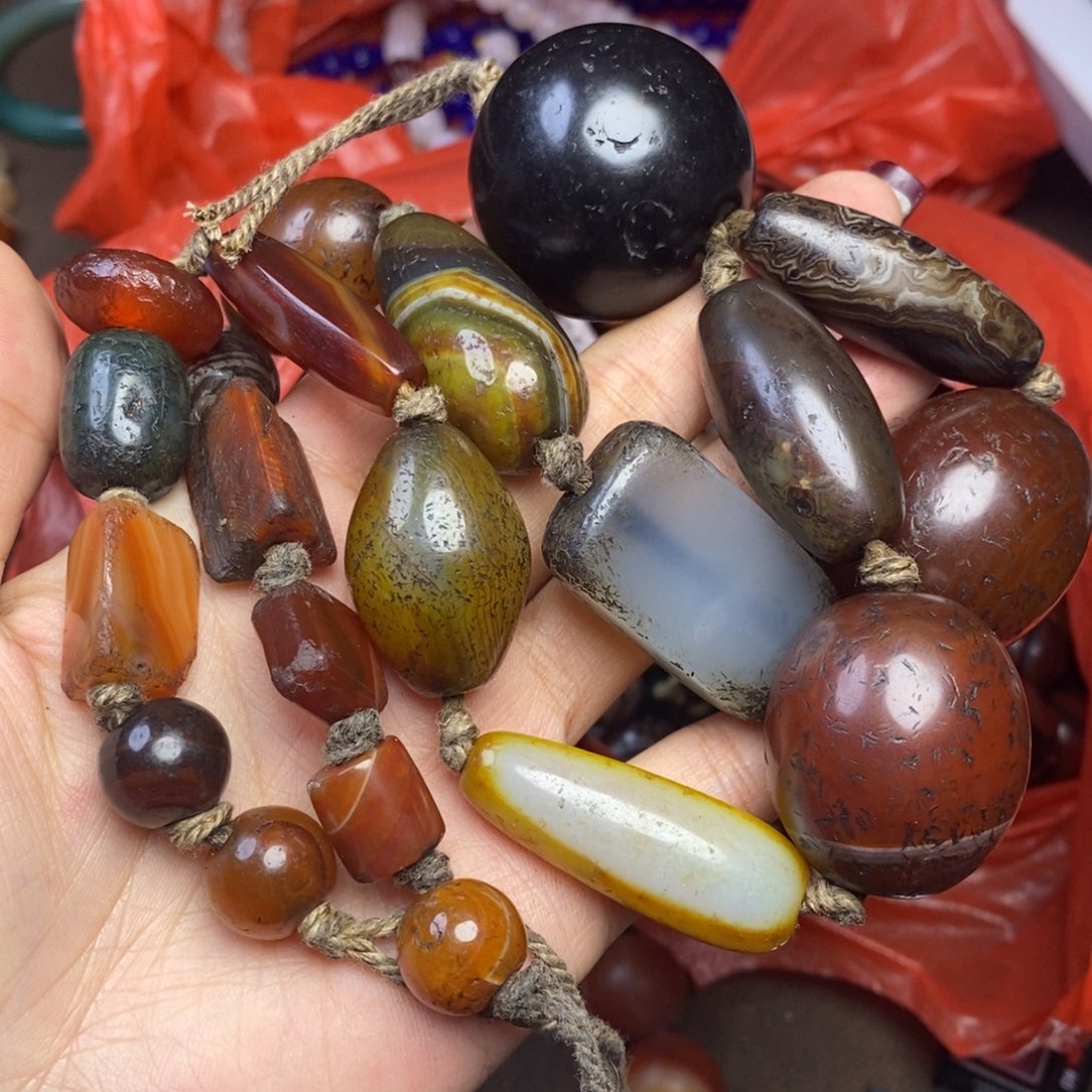 玛瑙/玉髓颈饰未镶嵌