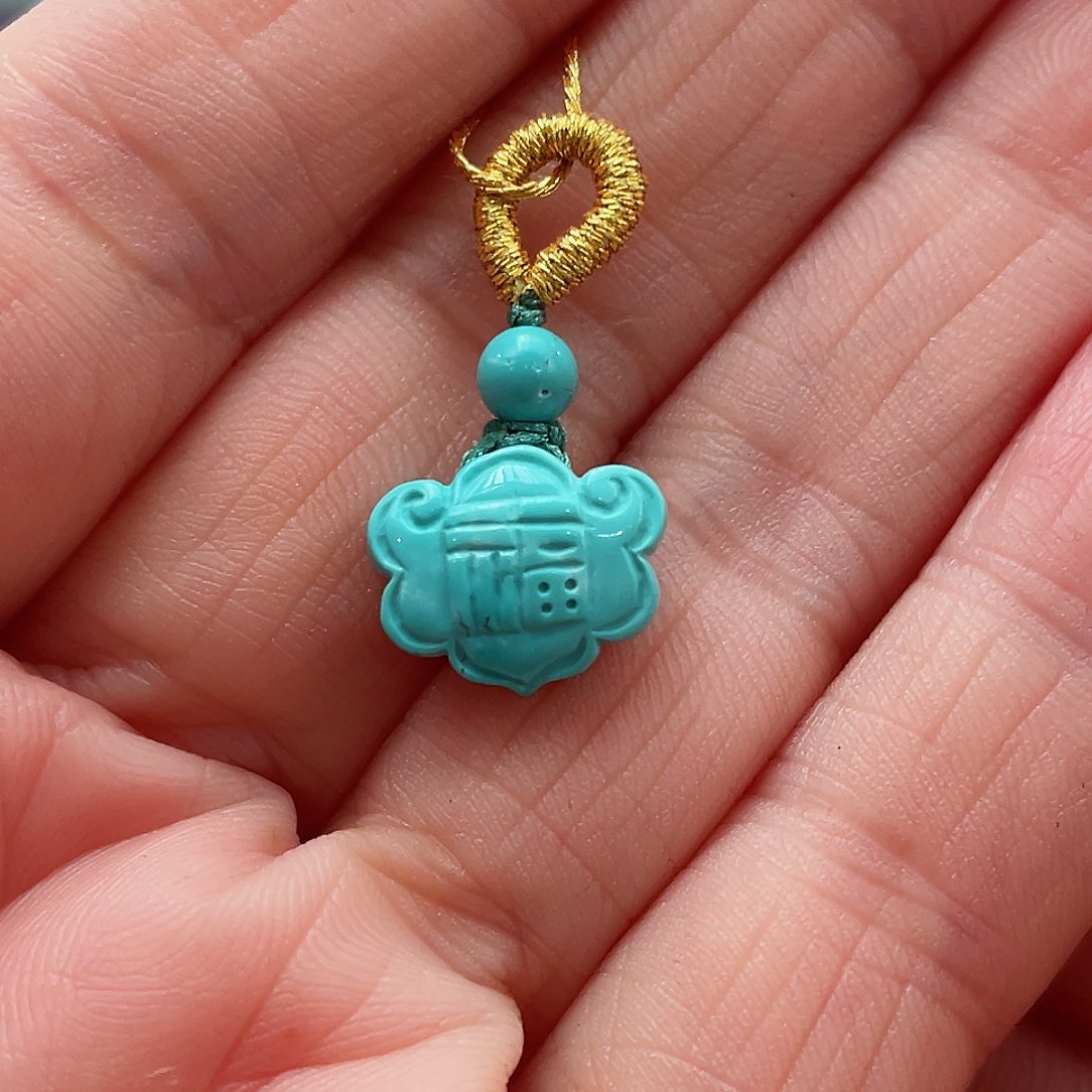 绿松石颈饰未镶嵌