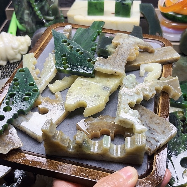 碧石珠宝奇石合金