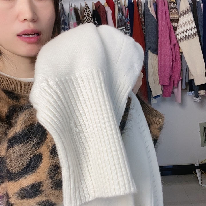 特价不退换高领白色