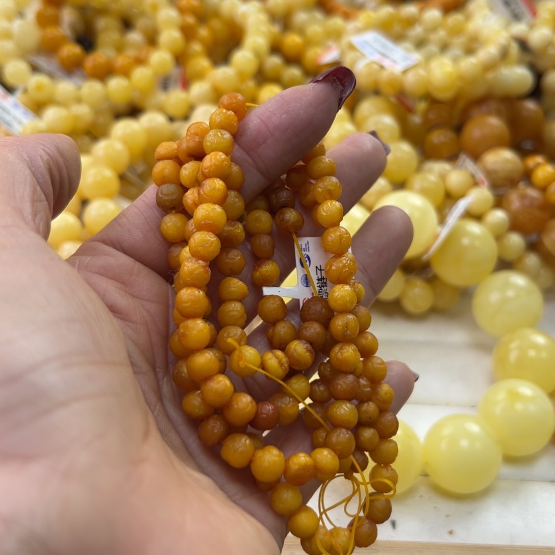 琥珀珠宝奇石未镶嵌