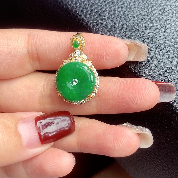 翡翠颈饰银S925镶嵌翡翠