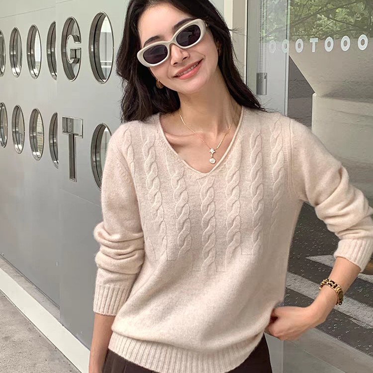 V领加厚羊毛衫女宽松套头毛衣麻花上衣秋冬针织羊绒内搭打底衫