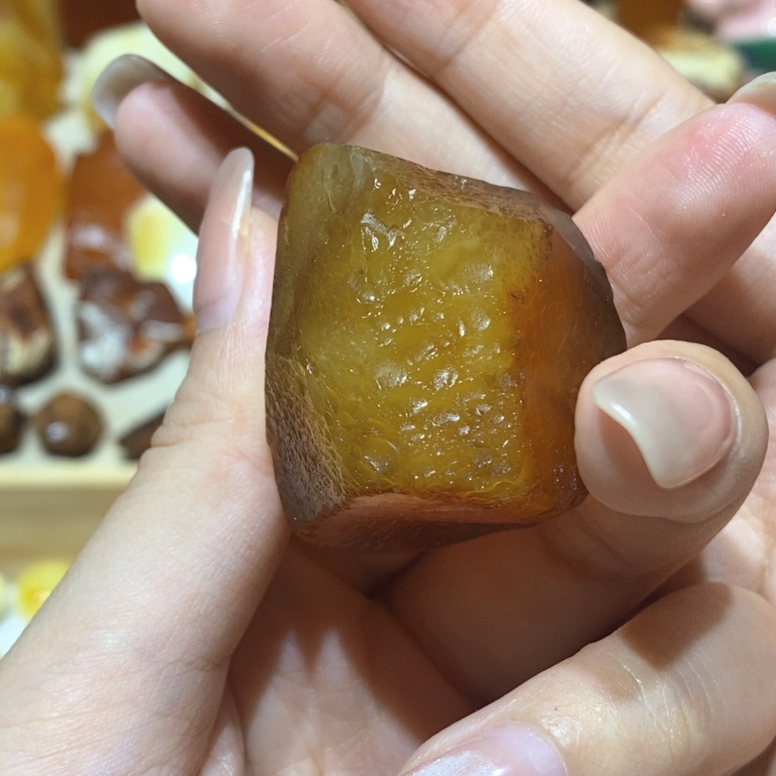 明***小定制琥珀蜜蜡原石23.5