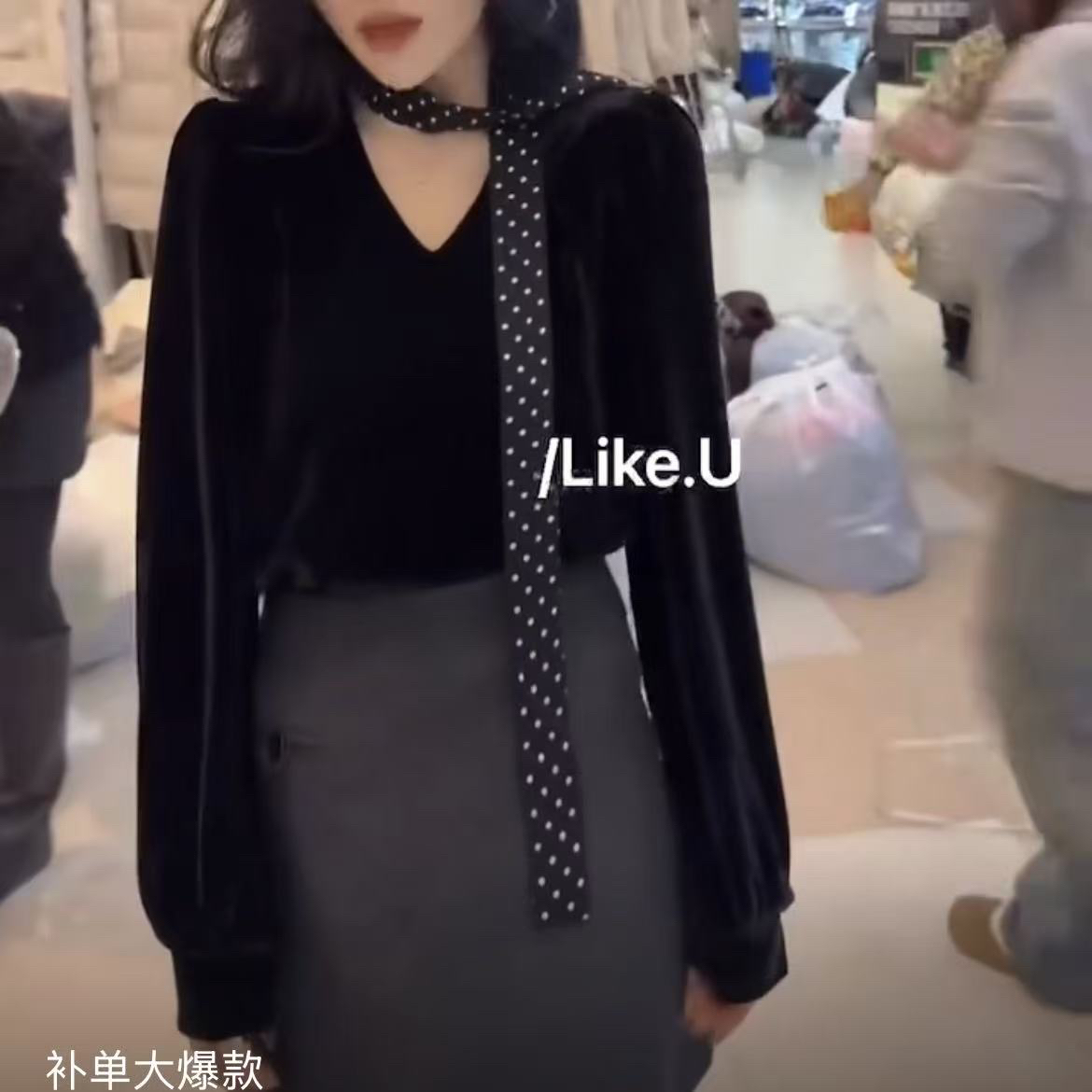9906新款V领连丝带丝绒上衣（衣长57左右）