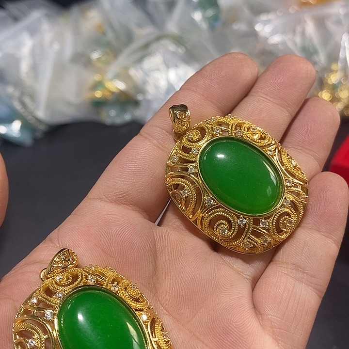 翡翠颈饰未镶嵌价格