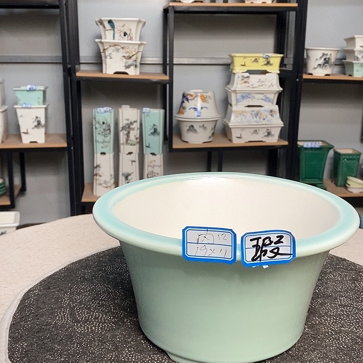 紫砂的花盆很漂亮4