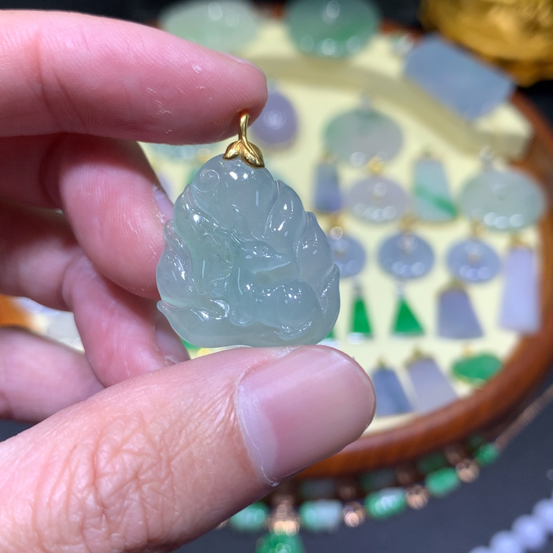 翡翠吊坠(不含链)18K金镶嵌