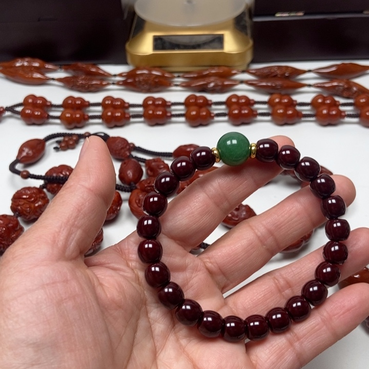 1***…吊坠橄榄核猴头手串