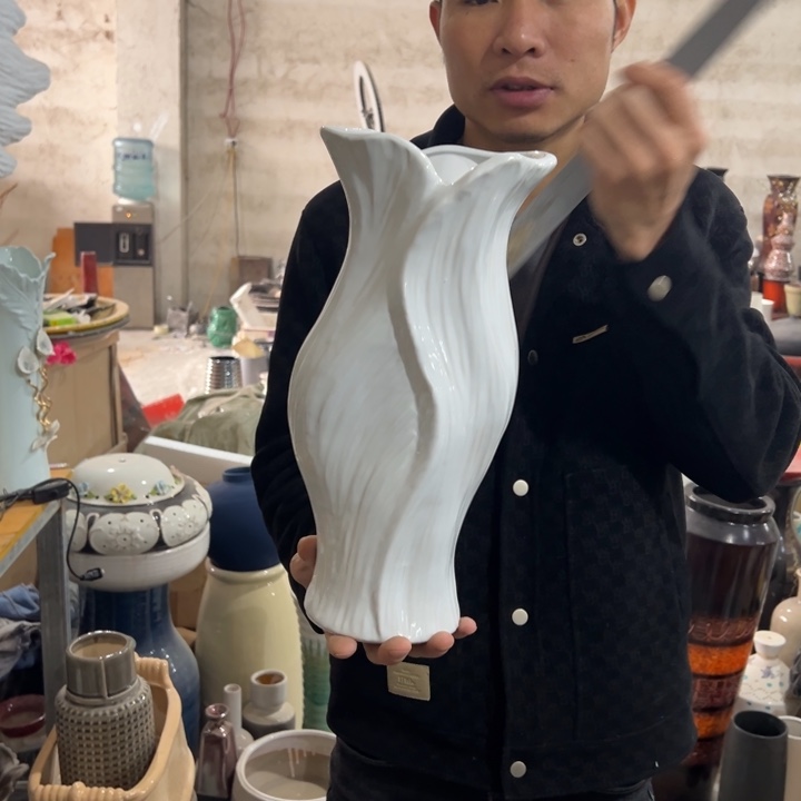 摆件高度35厘米口径14厘米微瑕捡漏针眼上釉不匀