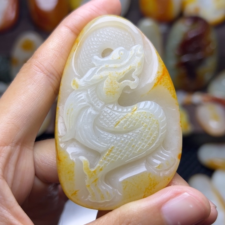 和田玉未镶嵌颈饰