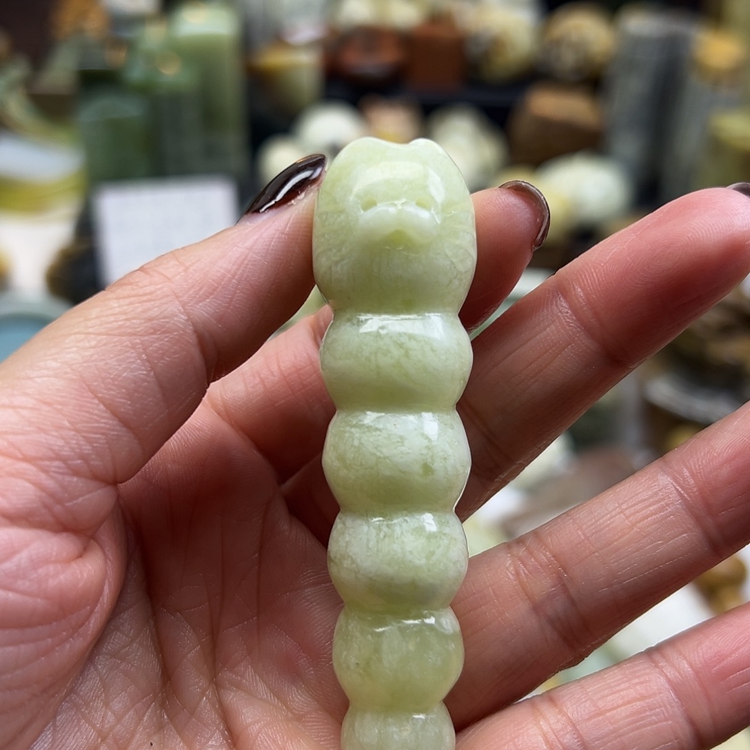 岫玉未镶嵌颈饰辽阳料糖宝