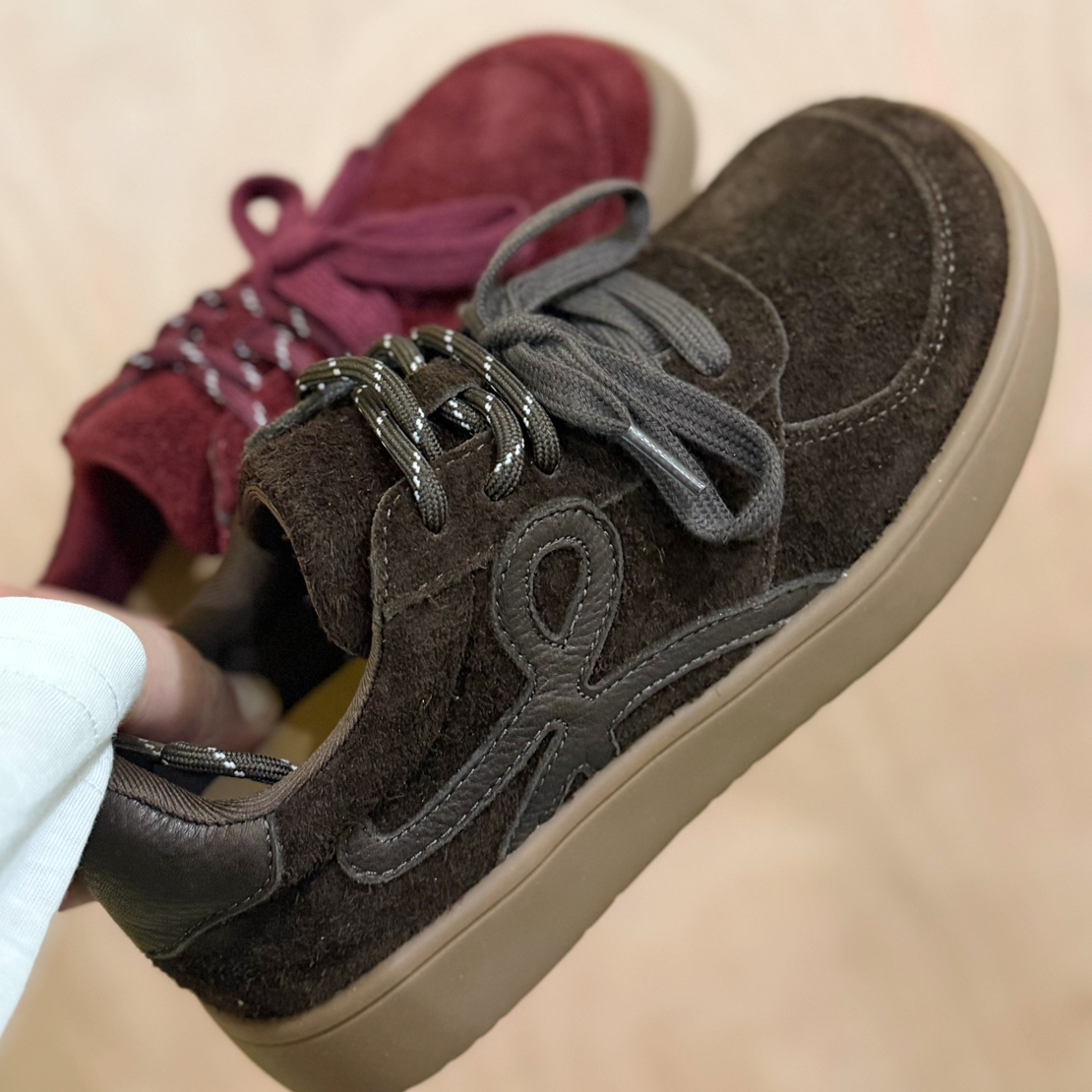 2025秋季欧洲站新款牛皮休闲板鞋休闲鞋230-62