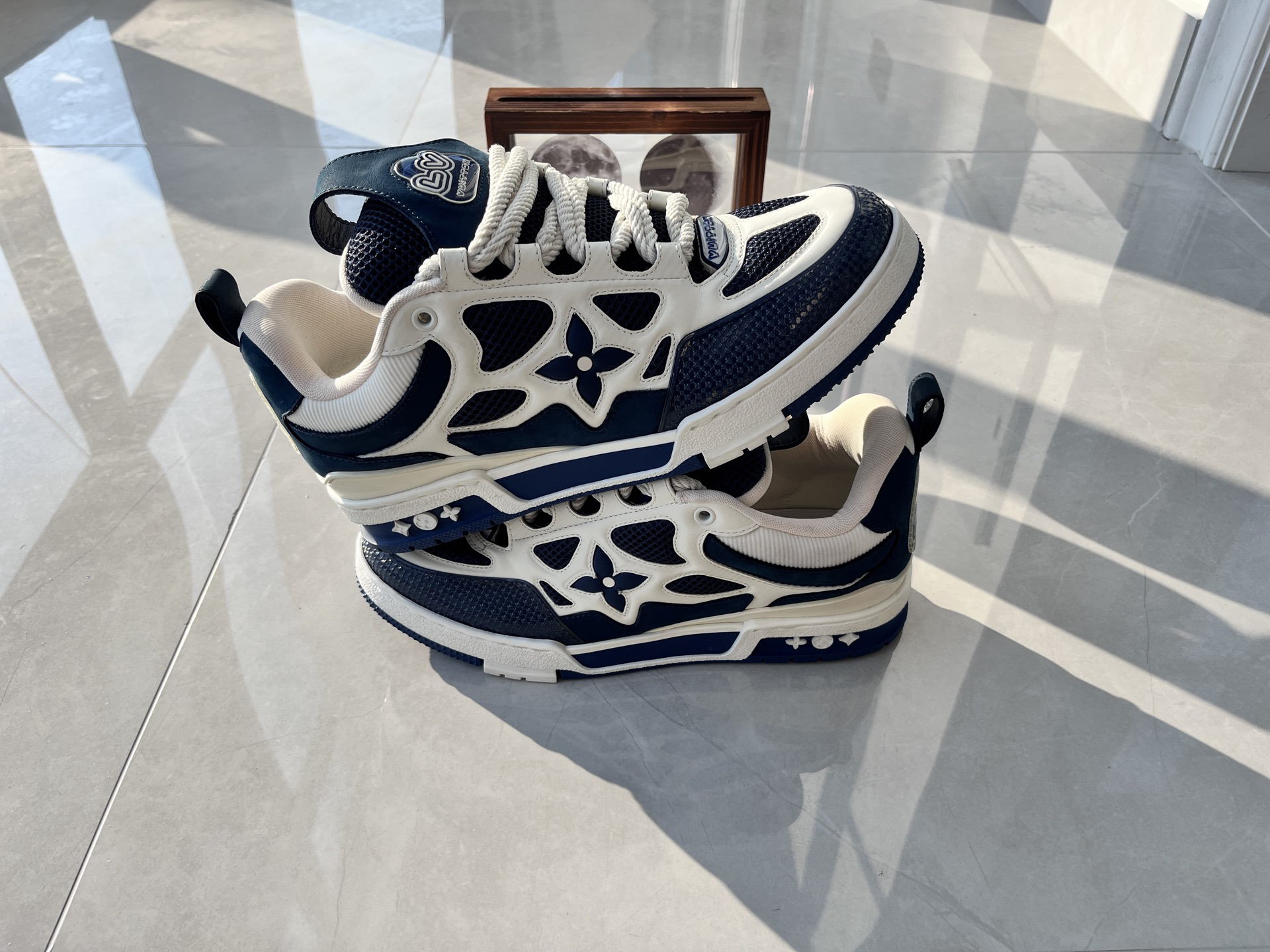 95新 LouisVuitton/路易威登 休闲鞋/41码/Lv/skate 蓝白