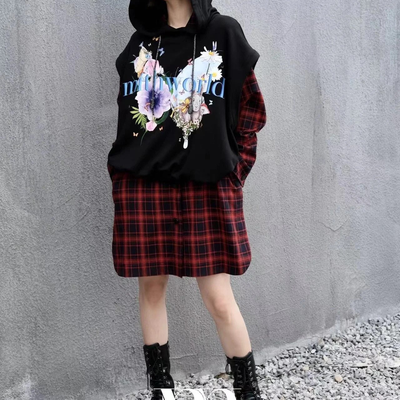 女装上衣潮牌大牌no退换
