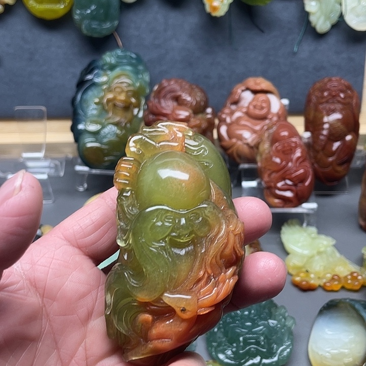 w***豆蛇纹石玉未镶嵌手把件