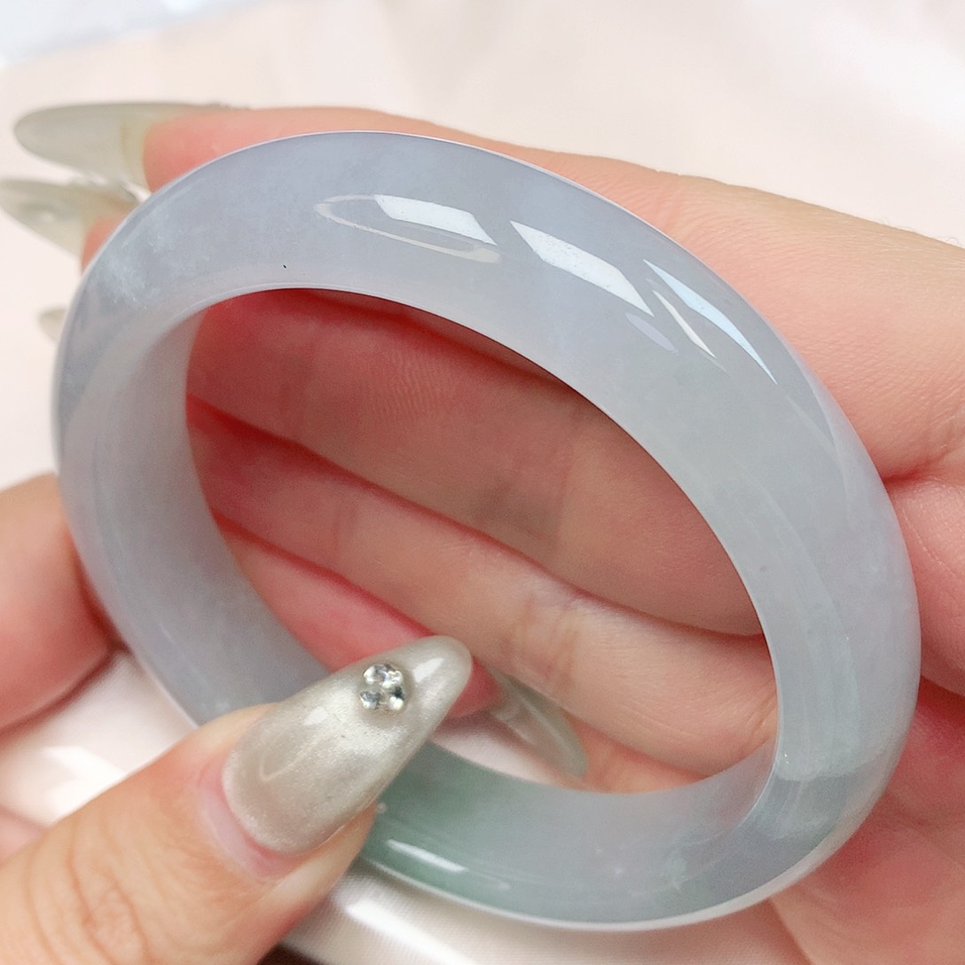 翡翠手镯未镶嵌抖音935