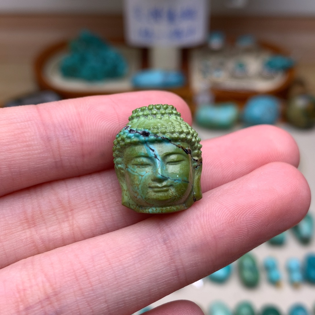 绿松石未镶嵌珠宝奇石