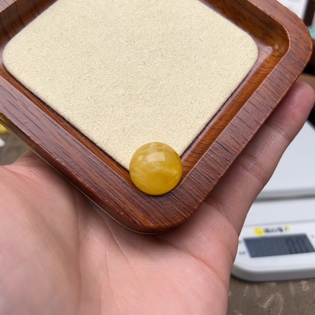 琥珀裸石未镶嵌琥珀裸石未镶嵌222