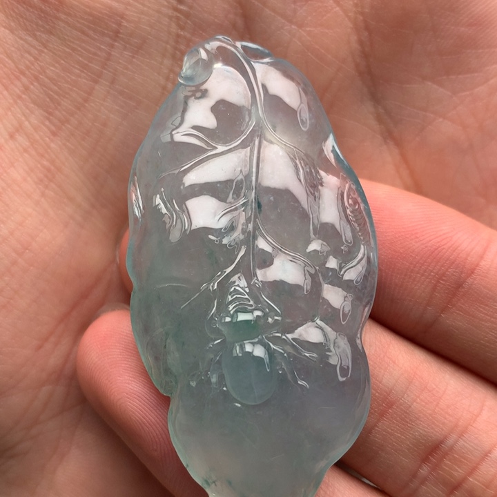 翡翠颈饰未镶嵌翡翠吊坠