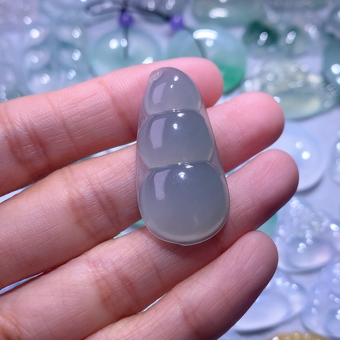 【闪购商品】翡翠颈饰未镶嵌豆