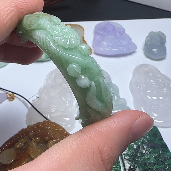翡翠未镶嵌颈饰天然翡翠A货03