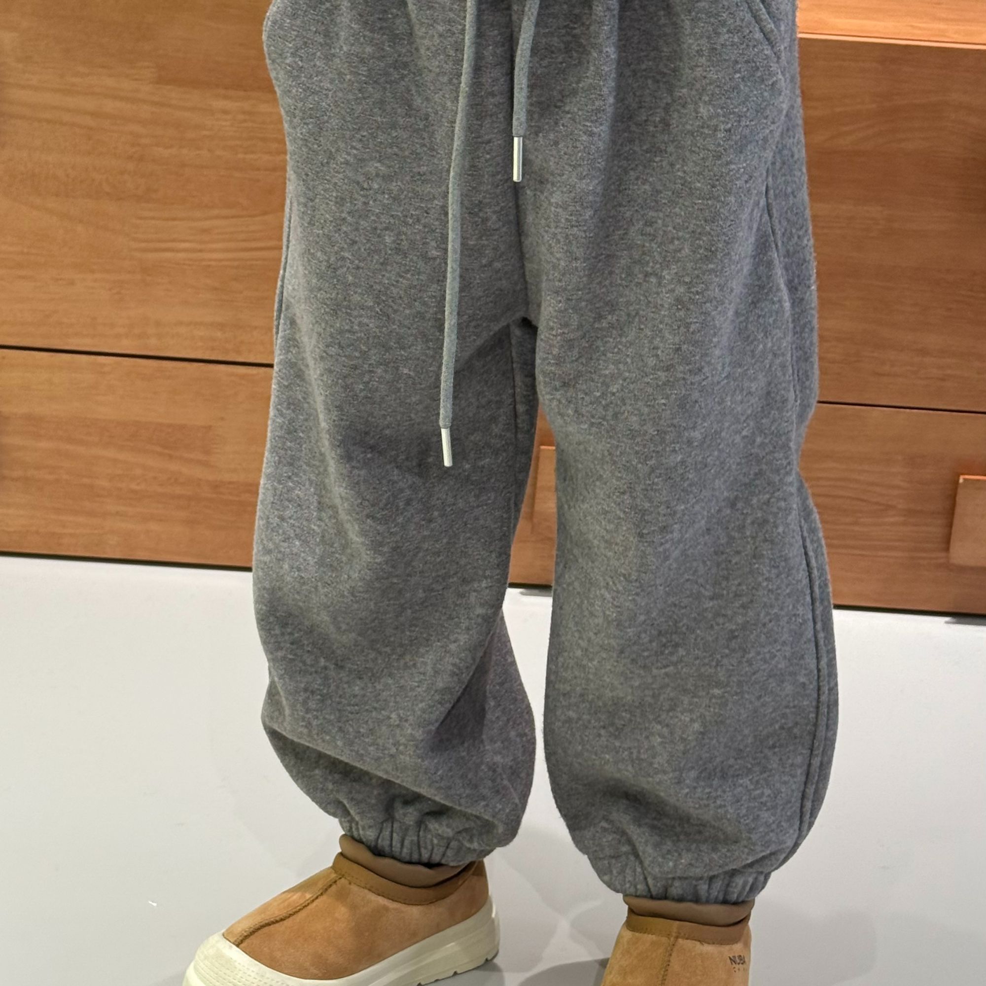 令佳潮牌秋冬儿童中性百搭灰色加绒卫裤3271