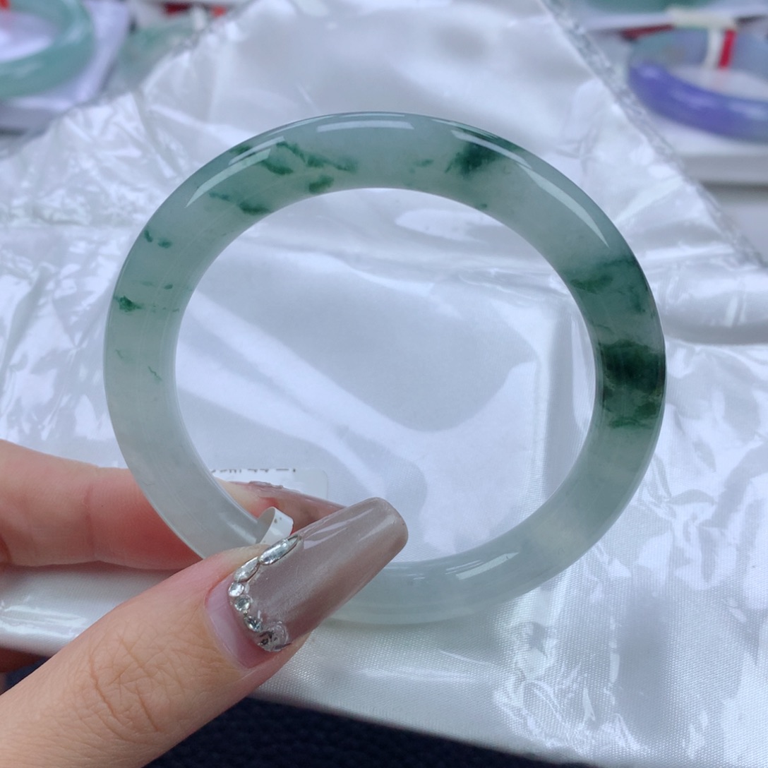 翡翠手镯未镶嵌53.4圆条