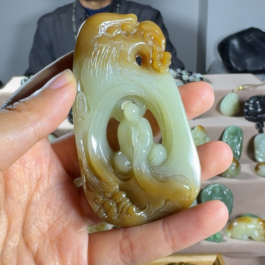 和田玉（糖玉）颈饰未镶嵌