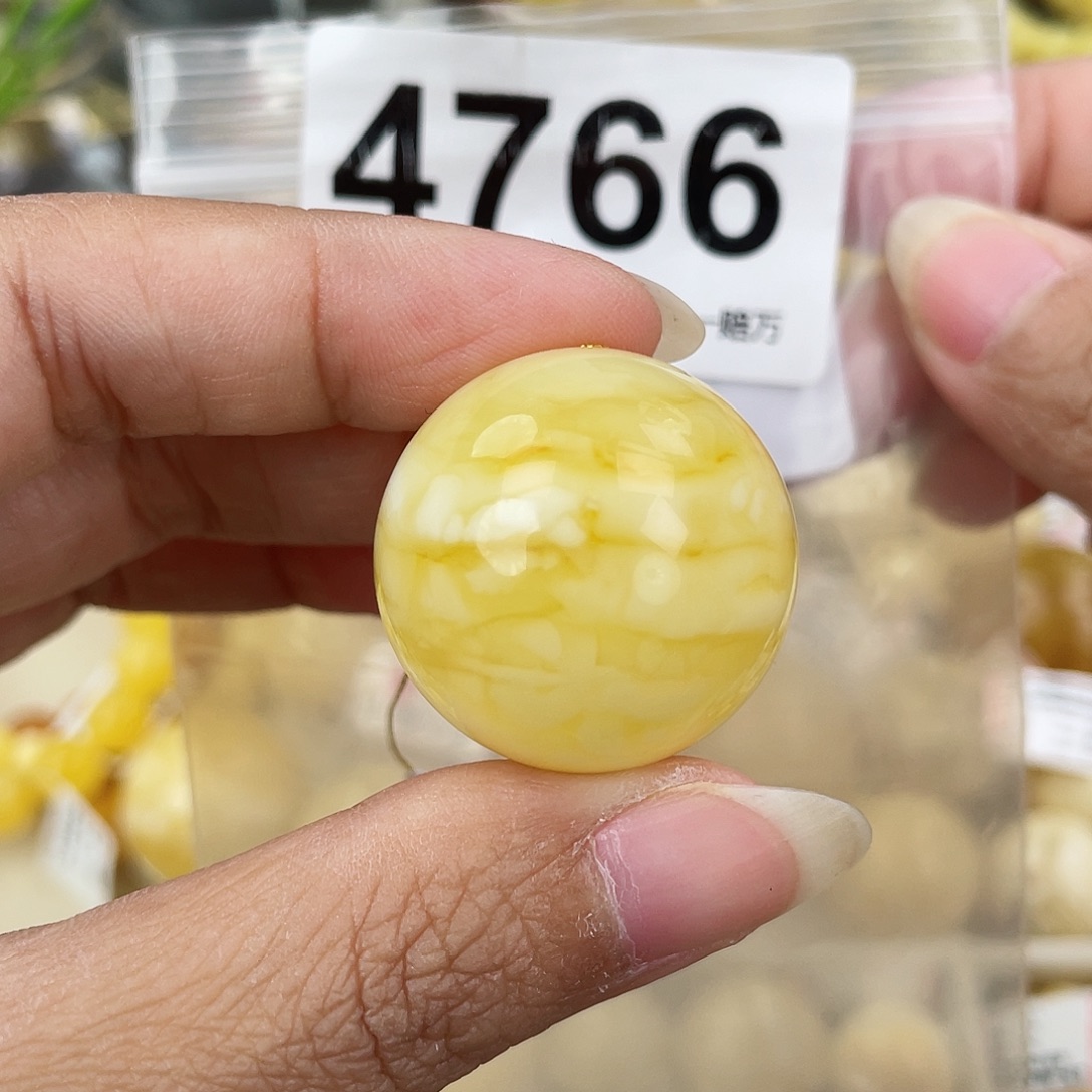 蜜蜡未镶嵌裸石27皮纹