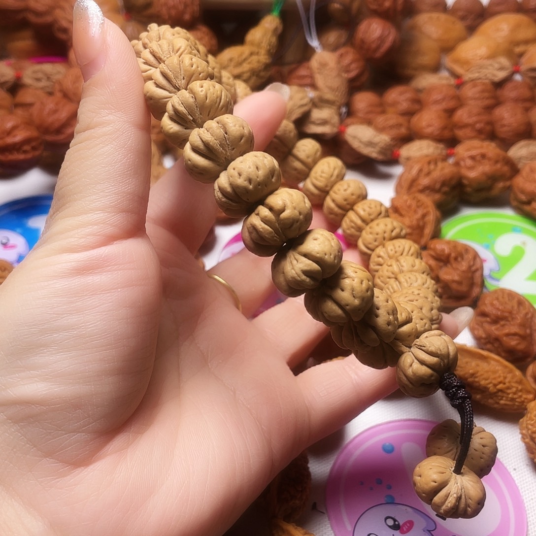 C***n吊坠文玩核桃蟠桃