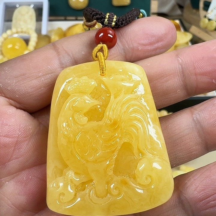 蜜蜡珠宝奇石未镶嵌金鸡雕刻件